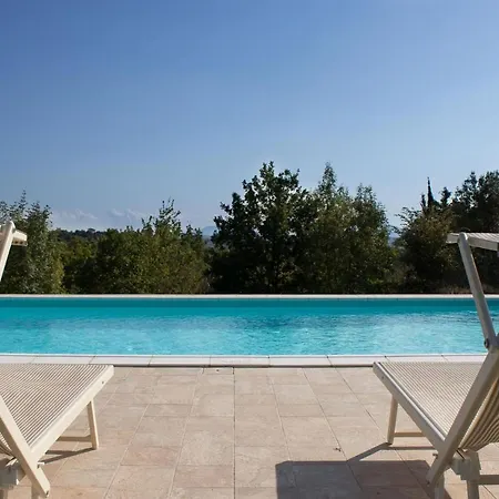 Sleeps 6 Wifi Palaia
