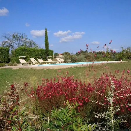 Sleeps 6 Wifi Villa *